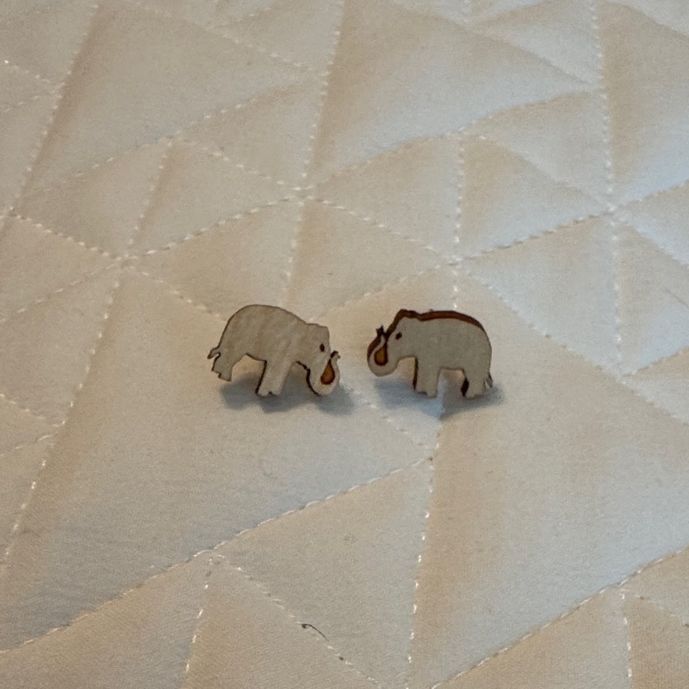Never worn Elephant Shaped Earrings
